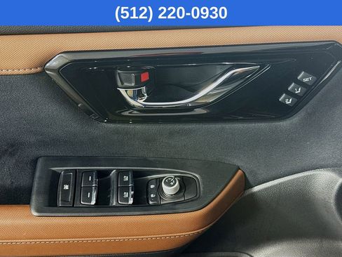 Used 2025 Subaru Forester Touring image 22