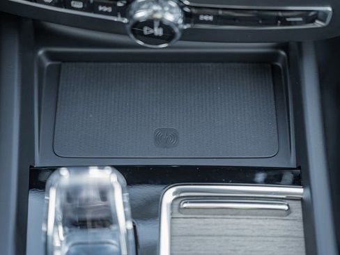 New 2026 Volvo XC60 B5 Plus w/ Climate Package image 25