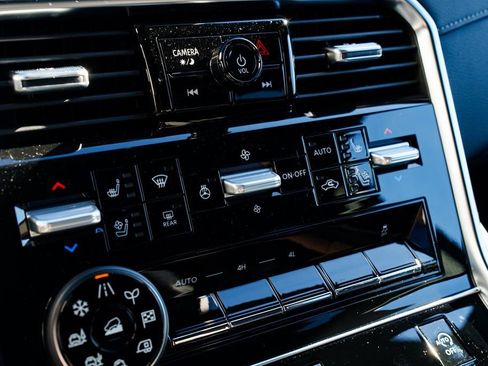 New 2026 Nissan Armada Platinum AWD/4WD image 18