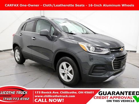 Used 2018 Chevrolet Trax LT w/ LT Convenience Package AWD/4WD image 1