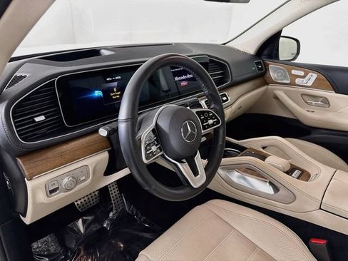 Used 2023 Mercedes-Benz GLS 450 4MATIC image 9