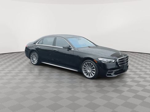 Used 2023 Mercedes-Benz S 500 4MATIC image 2
