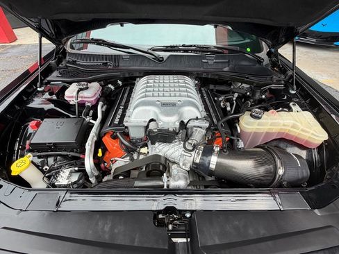 Used 2019 Dodge Challenger SRT Hellcat w/ Laguna Leather Package RWD image 7