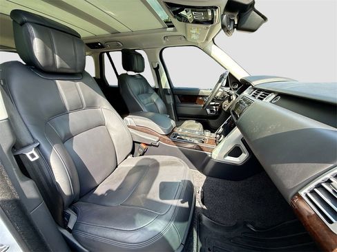 Used 2019 Land Rover Range Rover Supercharged image 31