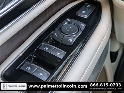 Used 2020 Lincoln Navigator L Reserve w/ Luxury Package AWD/4WD image 27