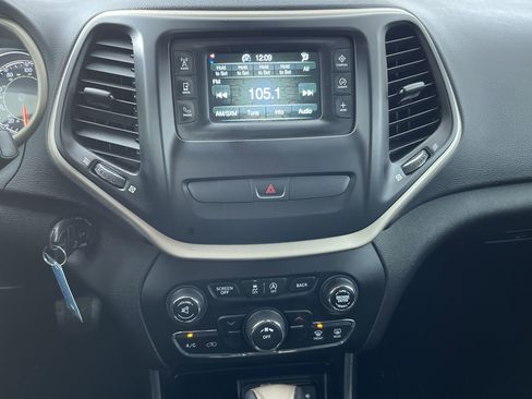 Used 2016 Jeep Cherokee Sport w/ Cold Weather Group image 17