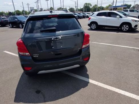 Used 2018 Chevrolet Trax LT w/ LT Convenience Package FWD image 7