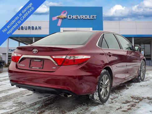Used 2015 Toyota Camry image 4