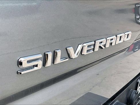 Used 2025 Chevrolet Silverado 1500 LTZ image 30