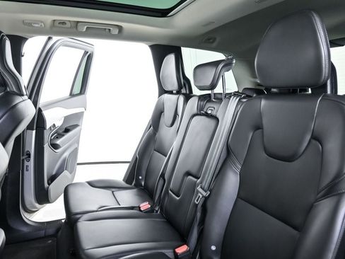 Certified 2025 Volvo XC90 B5 Core AWD/4WD image 22