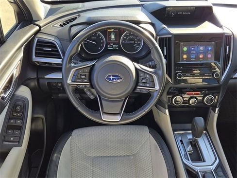 Used 2023 Subaru Forester Premium image 15