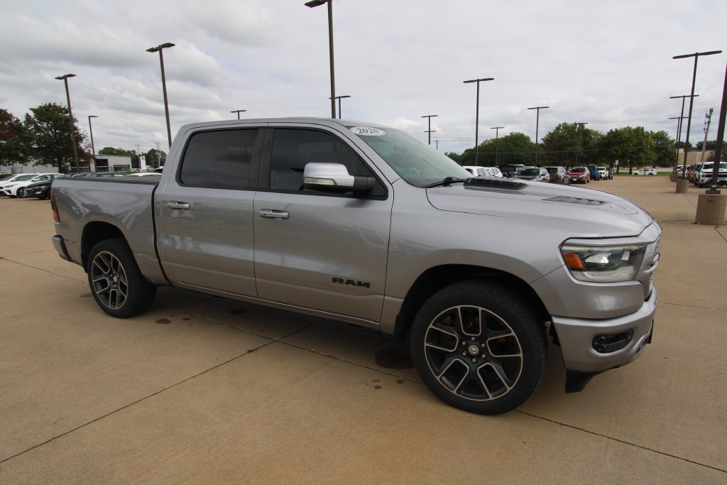 Used 2020 RAM 1500 Sport w/ Level 2 Equipment Goup w/2_L AWD/4WD image 3