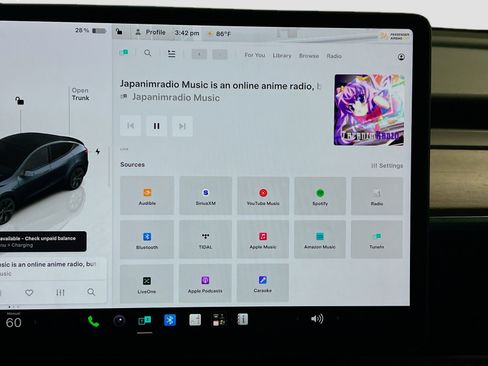Used 2024 Tesla Model Y Long Range RWD image 11