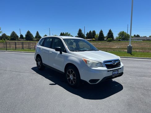Used 2014 Subaru Forester 2.5i AWD/4WD image 6