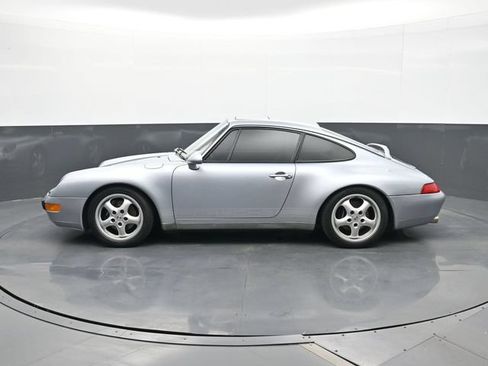 Used 1995 Porsche 911 Carrera RWD image 2