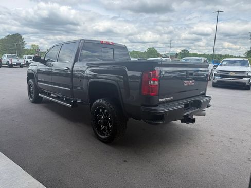 Used 2016 GMC Sierra 2500 Denali w/ Duramax Plus Package AWD/4WD image 3