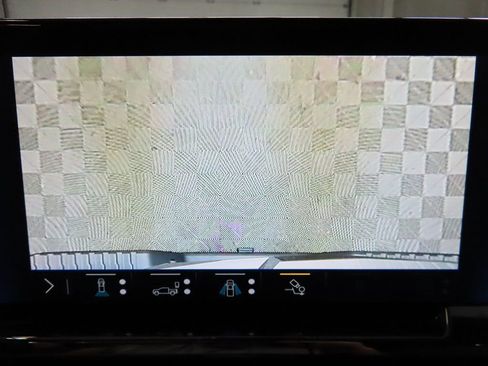 Used 2025 Chevrolet Silverado 2500 ZR2 w/ Technology Package image 24