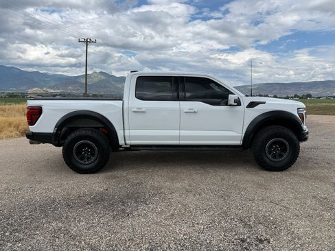 Used 2025 Ford F150 Raptor AWD/4WD image 8