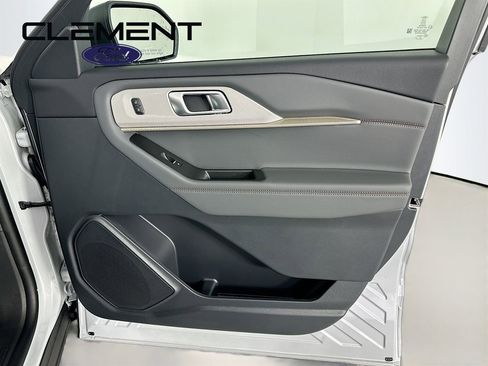 New 2026 Ford Explorer Active image 32