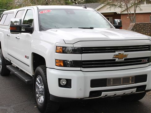 Used 2016 Chevrolet Silverado 2500 LTZ image 36