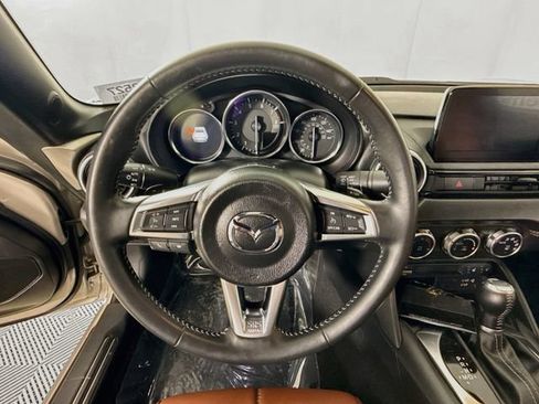 Used 2023 MAZDA MX-5 Miata Grand Touring RWD image 11