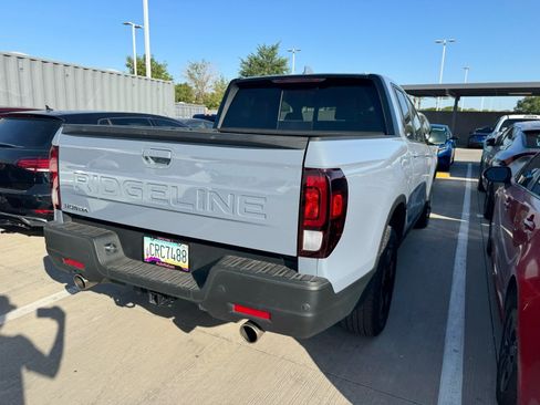 Used 2024 Honda Ridgeline Black Edition image 4