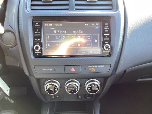 Used 2025 Mitsubishi Outlander Sport ES image 18