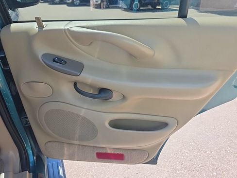 Used 1998 Ford Expedition XLT AWD/4WD image 22