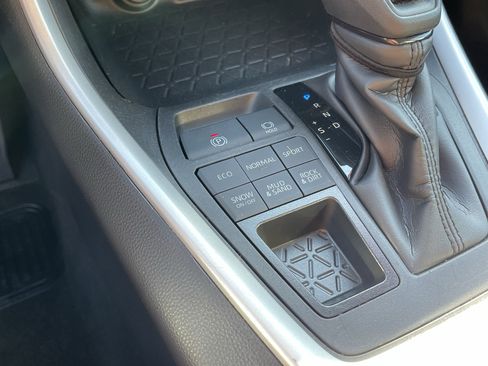 Certified 2024 Toyota RAV4 XLE AWD/4WD image 24