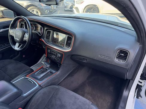 Used 2016 Dodge Charger R/T Scat Pack w/ Beats Audio Group image 31