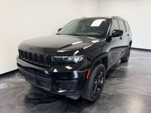 Used 2023 Jeep Grand Cherokee L Laredo AWD/4WD image 4
