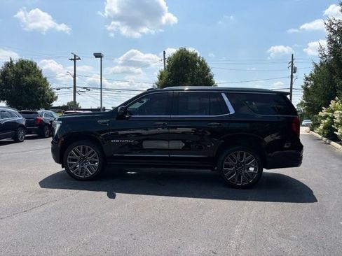 Used 2025 GMC Yukon Denali Ultimate w/ LPO, Floor Liner Package AWD/4WD image 2
