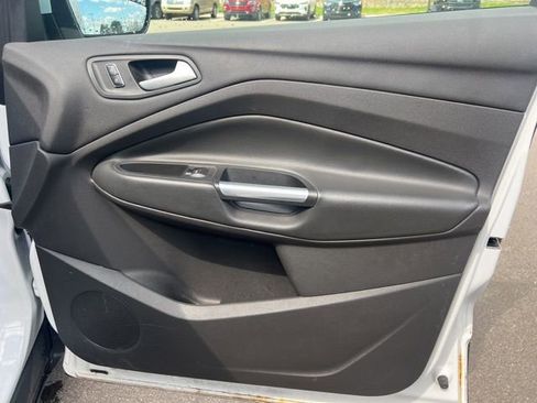 Used 2015 Ford Escape SE image 10