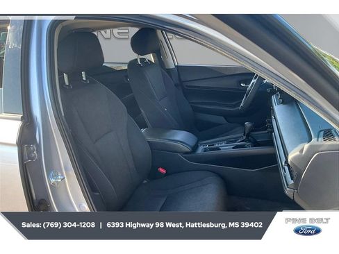 Used 2025 Honda Accord SE image 6