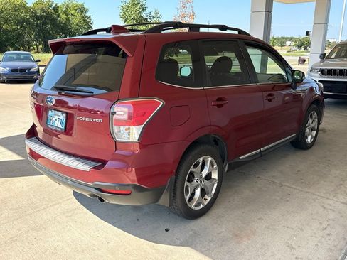 Used 2018 Subaru Forester 2.5i Touring AWD/4WD image 4