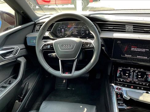 Certified 2023 Audi e-tron S Premium Plus w/ Black Optic Package image 18