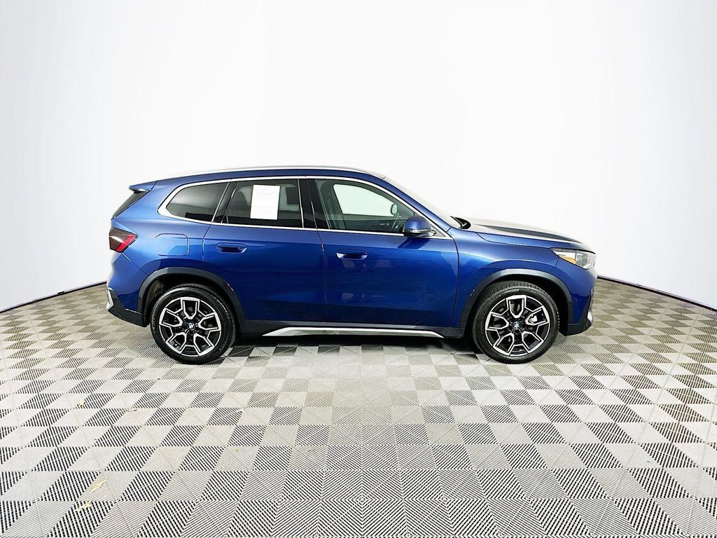 Used 2025 BMW X1 xDrive28i AWD/4WD image 10
