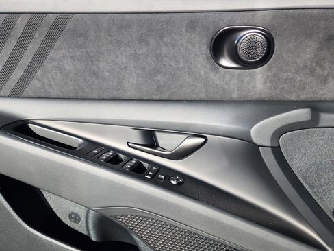 New 2025 Hyundai Elantra N image 18