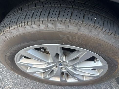 Used 2025 Ford Explorer Platinum RWD image 26