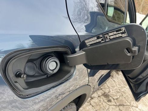 New 2026 Volvo XC40 B5 Ultra w/ Climate Package image 12