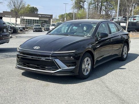 New 2026 Hyundai Sonata SE FWD image 3