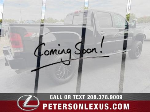 Used 2012 GMC Sierra 2500 Denali w/ Suspension Package, Off-Road AWD/4WD image 6