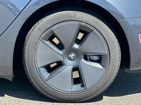 Used 2023 Tesla Model 3 Standard Range RWD image 30