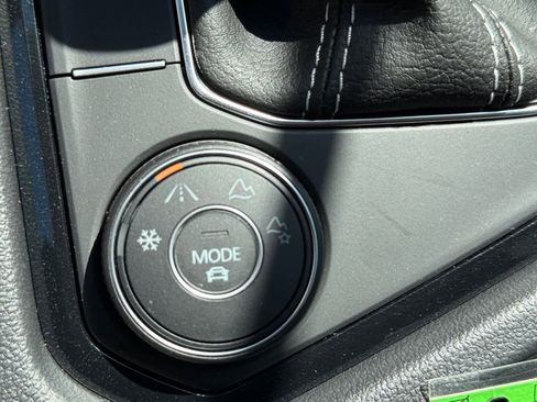 New 2026 Volkswagen Taos SE AWD/4WD image 18
