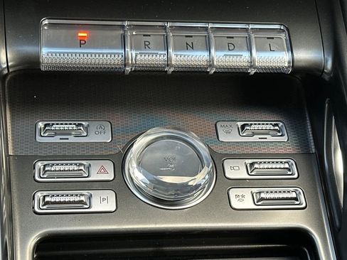 Used 2026 Lincoln Nautilus Premier image 21