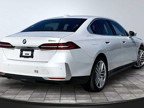 Used 2024 BMW 530i RWD image 22