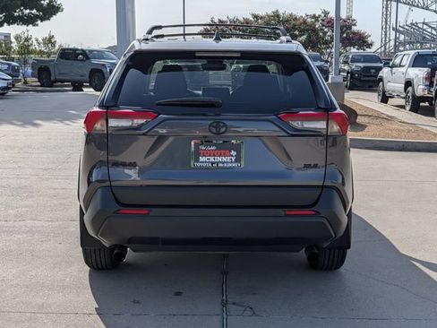 Used 2025 Toyota RAV4 XLE w/ Convenience Package FWD image 7