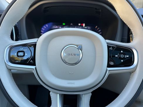 New 2026 Volvo XC60 B5 Ultra image 21