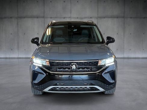 Used 2024 Volkswagen Taos SE image 8