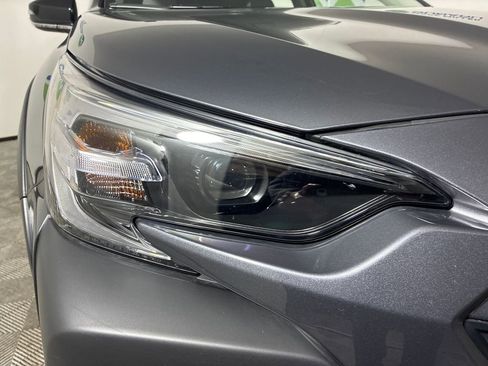 Used 2025 Subaru Outback Premium w/ Popular Package #1A AWD/4WD image 2